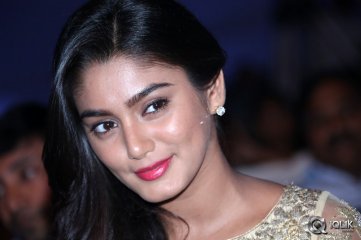 Sana Maqbool at Dikkulu Choodaku Ramayya Movie Audio Launch